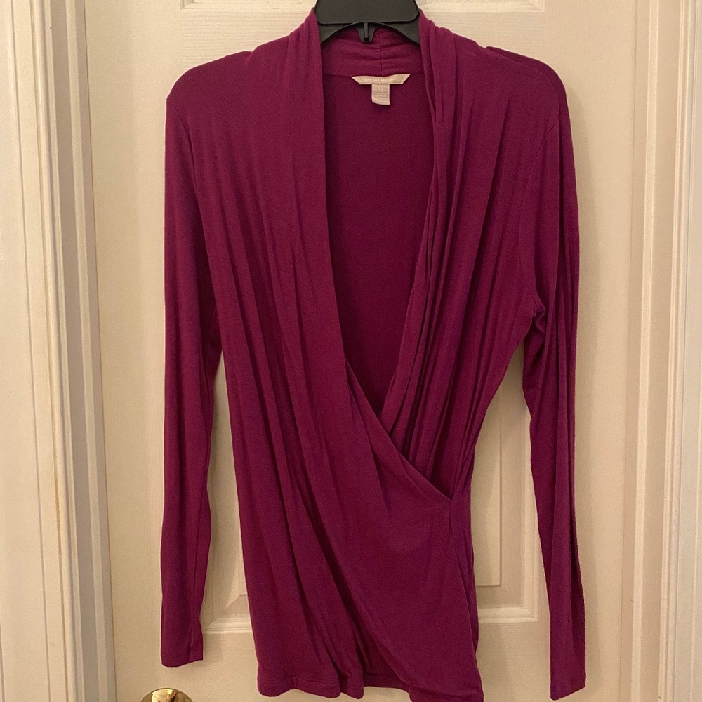 Banana Republic long sleeve plunge neck top